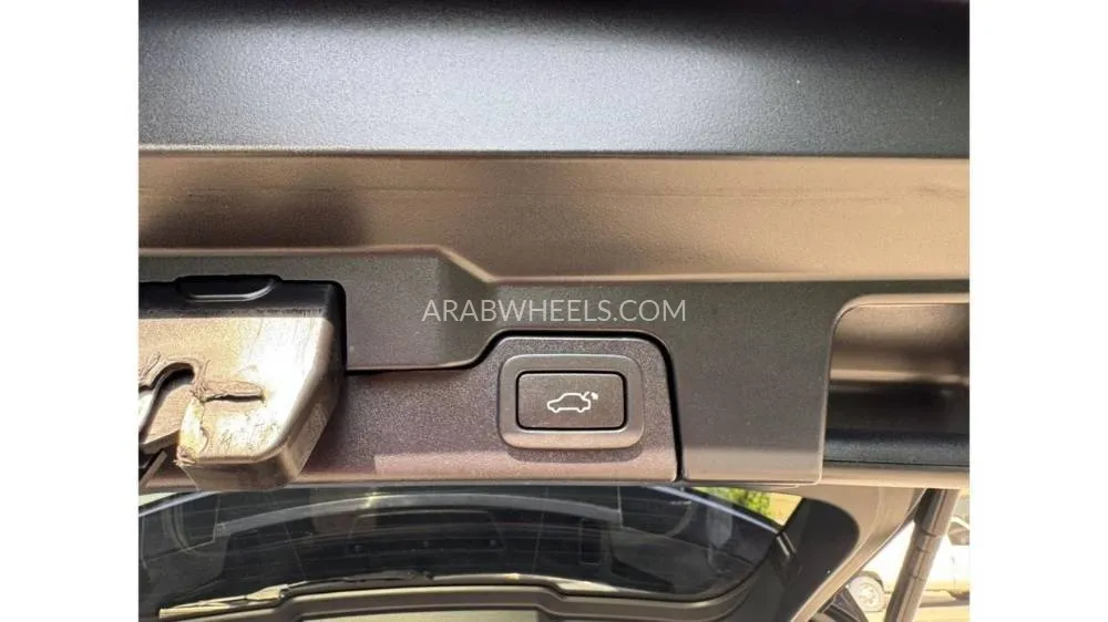 Land Rover Range Rover Evoque 2018 for Sale in Sharjah Image-22