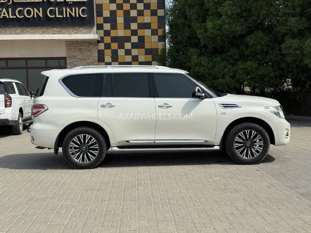 Nissan Patrol 2015 for Sale in Sharjah Image-9