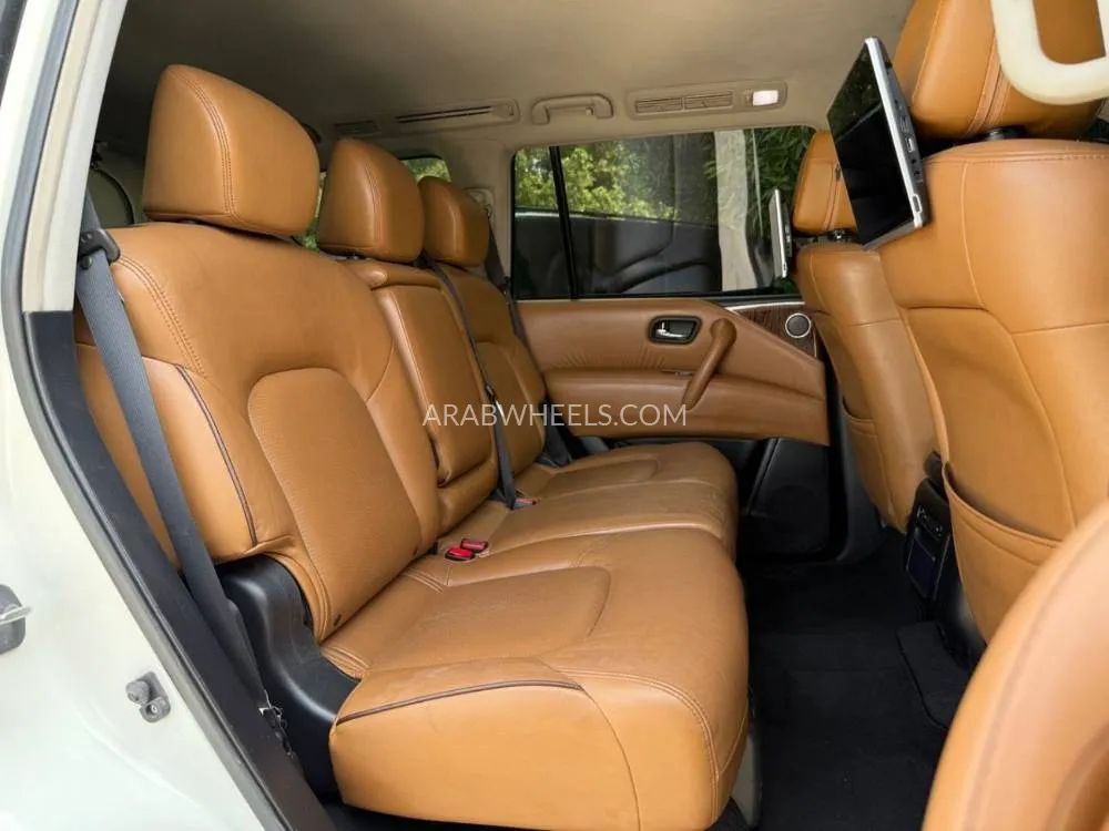 Nissan Patrol 2015 for Sale in Sharjah Image-13