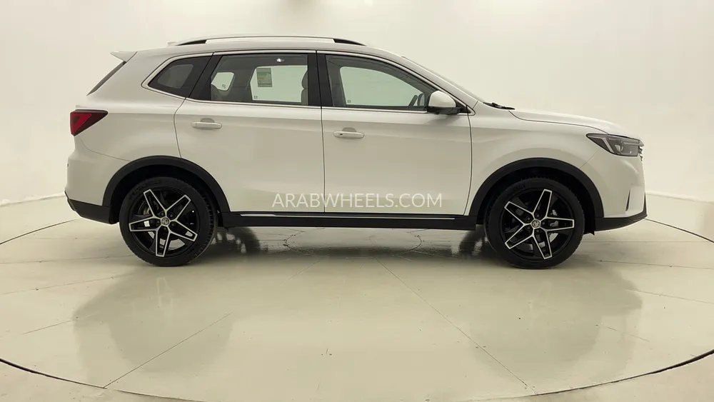 إم جي RX5 2025 for Sale in دبي Image-2