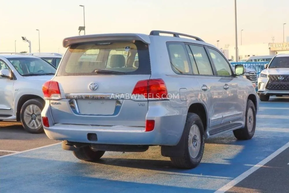 Toyota Land Cruiser 2015 for Sale in Dubai Image-6