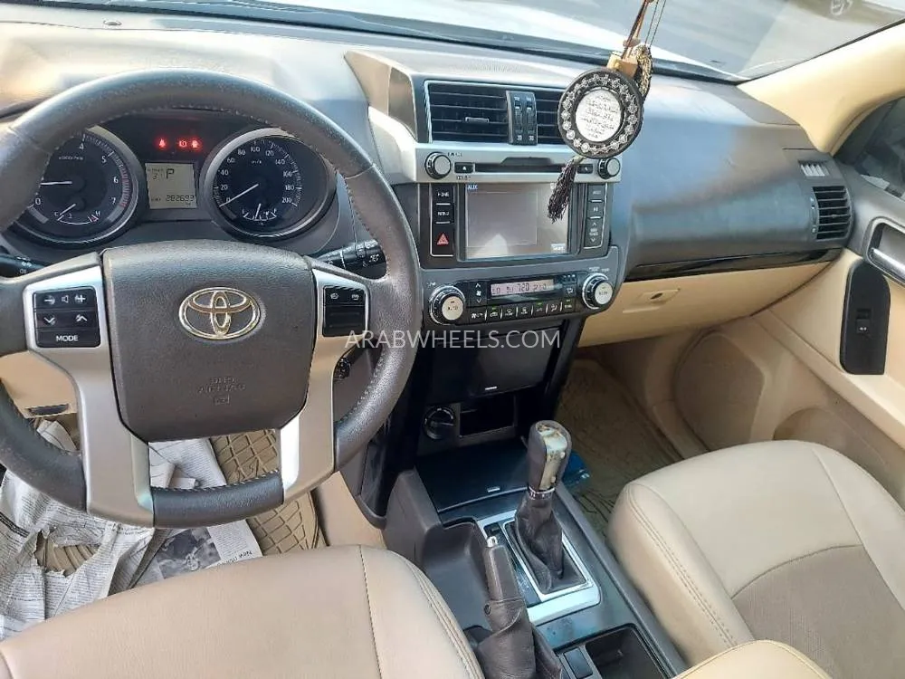 تويوتا لاند كروزر برادو 2017 for Sale in عجمان Image-6