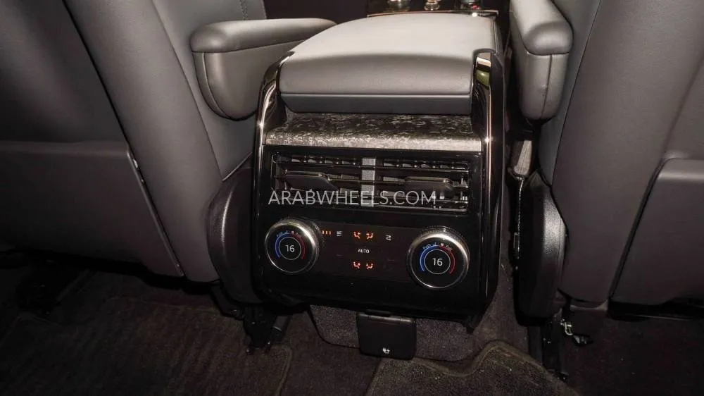 لاند روفر رينج روفر سبورت 2023 for Sale in دبي Image-10