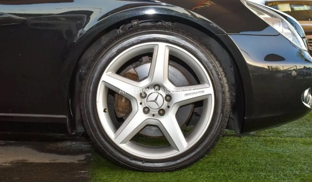 Mercedes Benz CLS Class 2007 for Sale in Dubai Image-16