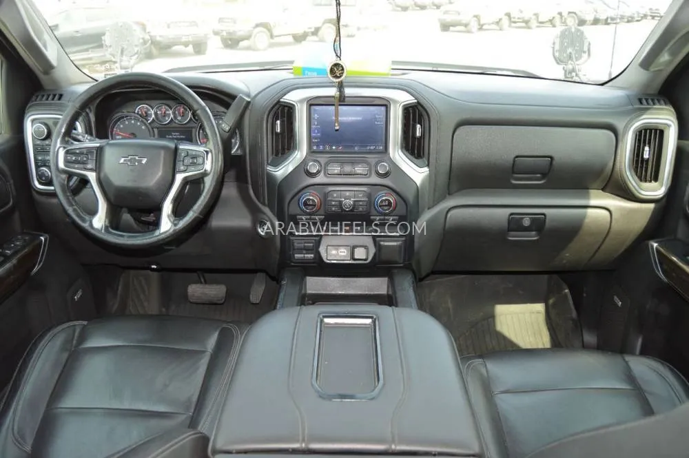 Chevrolet Silverado 2020 for Sale in Dubai Image-13
