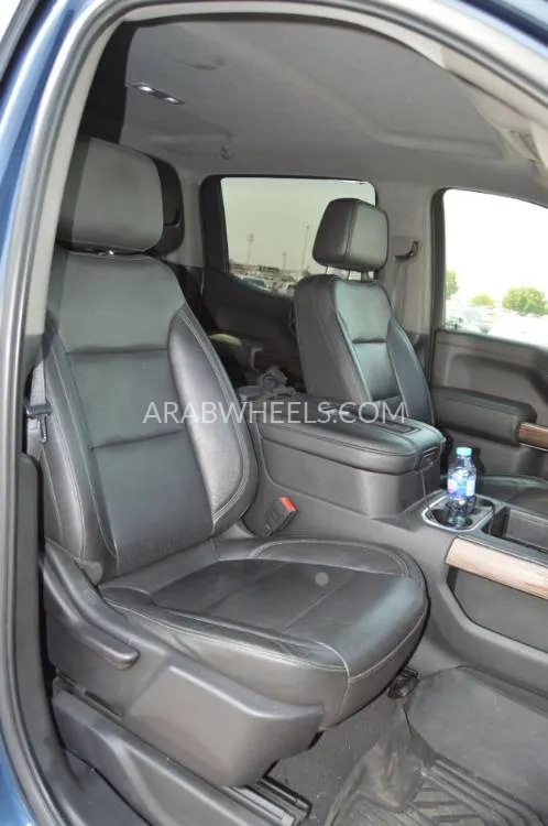 Chevrolet Silverado 2020 for Sale in Dubai Image-17