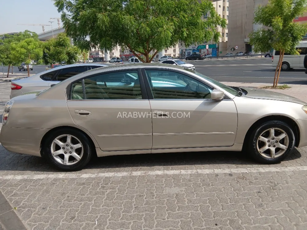 Nissan 280ZX 2006 for Sale in Dubai Image-4