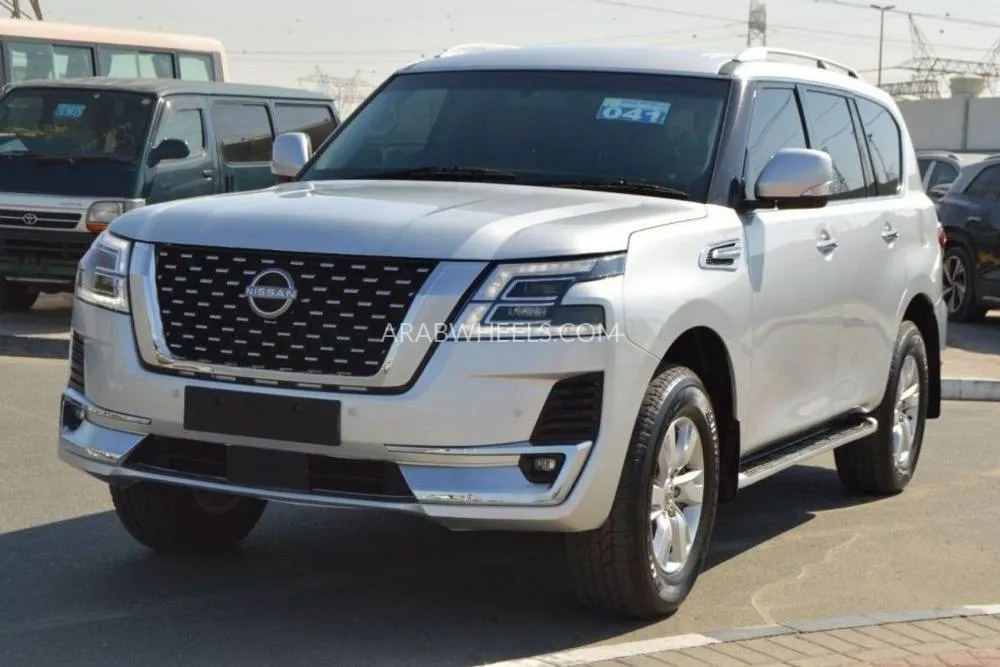 Nissan Patrol 2014 for Sale in Dubai Image-2