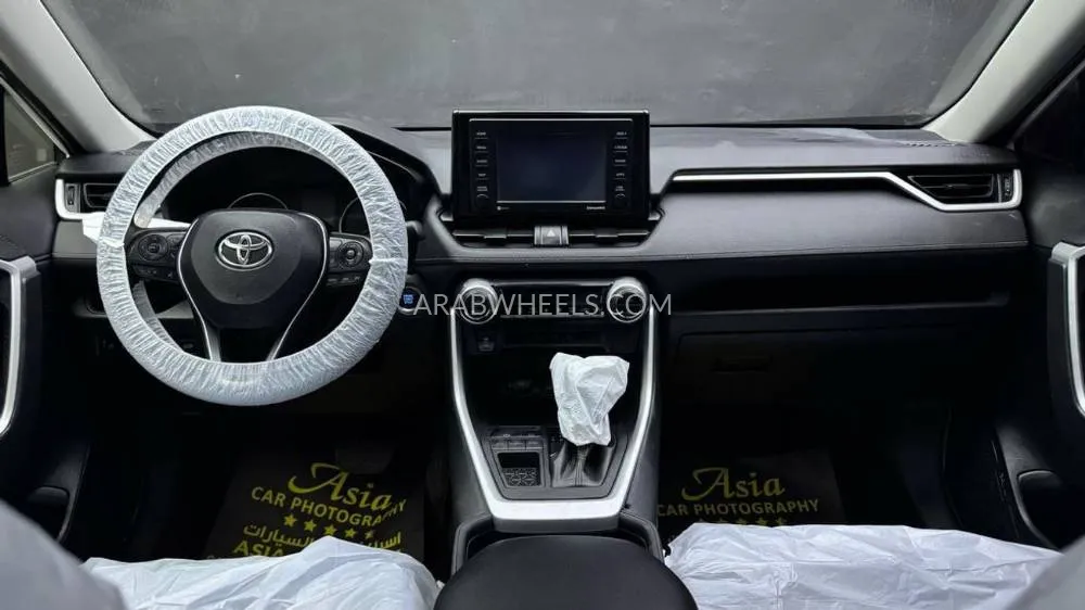 Toyota Rav4 2020 for Sale in Dubai Image-11