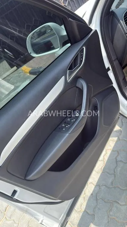Audi Q3 2018 for Sale in Dubai Image-3