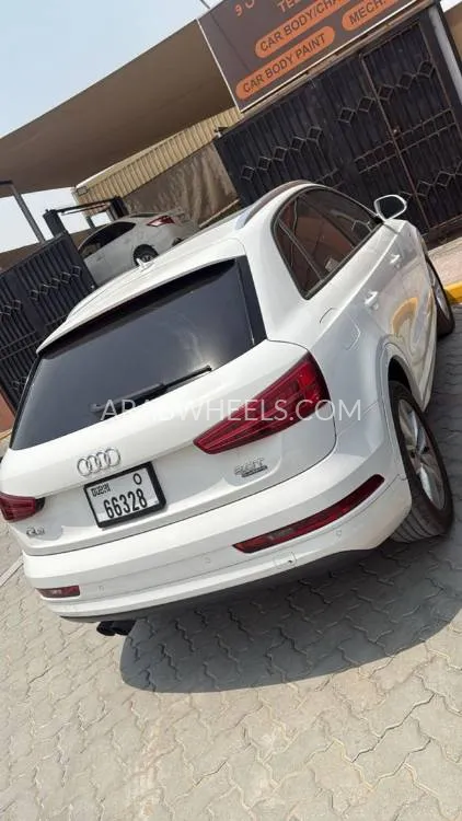 Audi Q3 2018 for Sale in Dubai Image-10