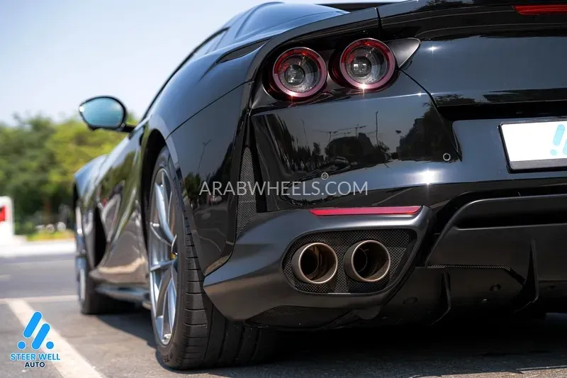 فيراري 812 جي تي إس 2021 for Sale in الشارقة Image-7