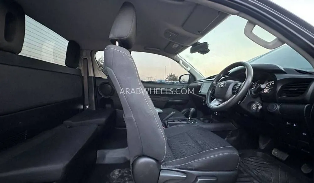 Toyota Hilux 2022 for Sale in Dubai Image-14