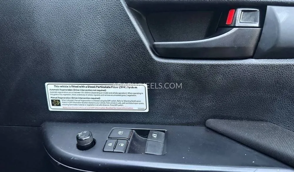 Toyota Hilux 2022 for Sale in Dubai Image-19