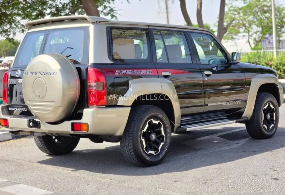 Nissan Patrol 2021 for Sale in Dubai Image-12