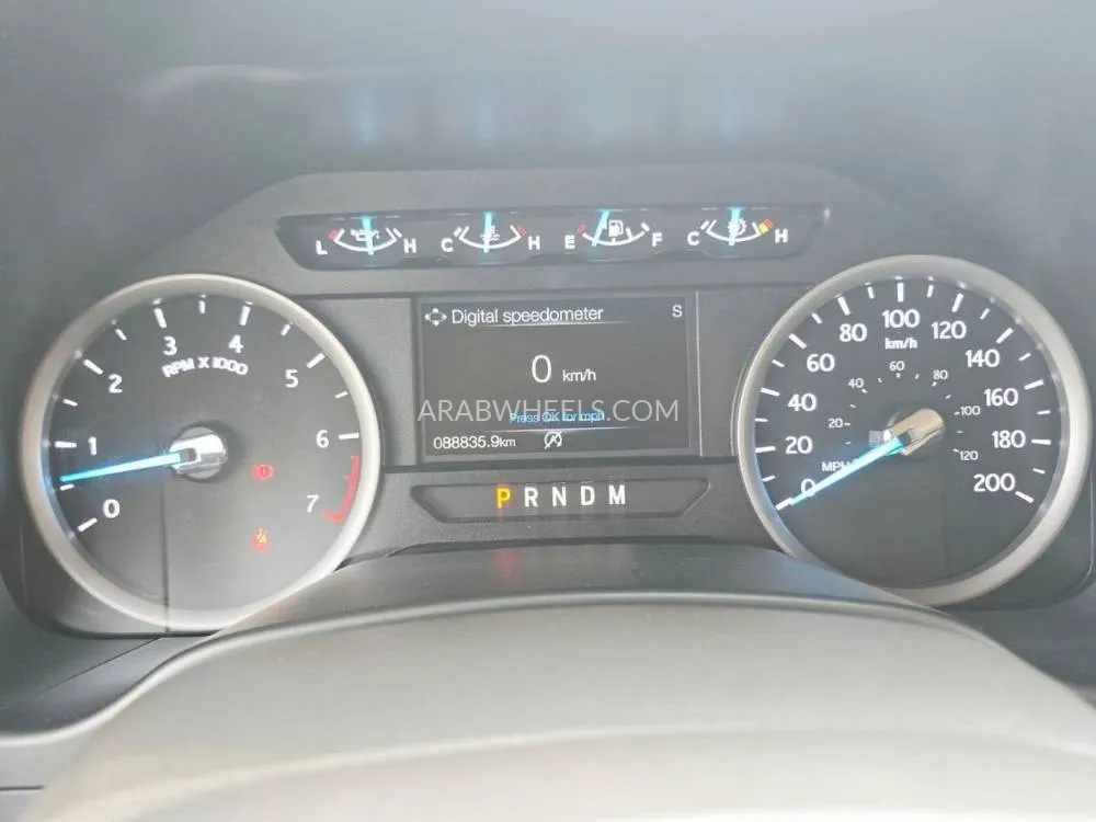 Ford Expedition 2018 for Sale in Dubai Image-11