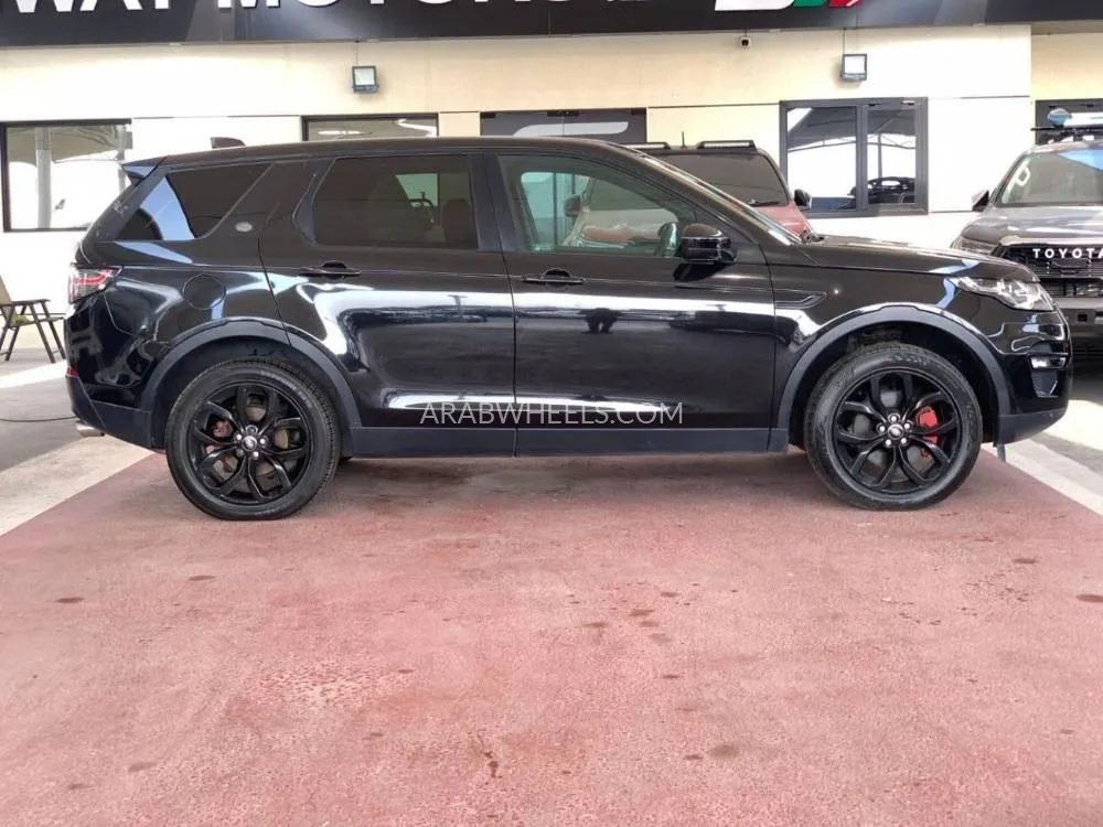 Land Rover Discovery 2016 for Sale in Dubai Image-5