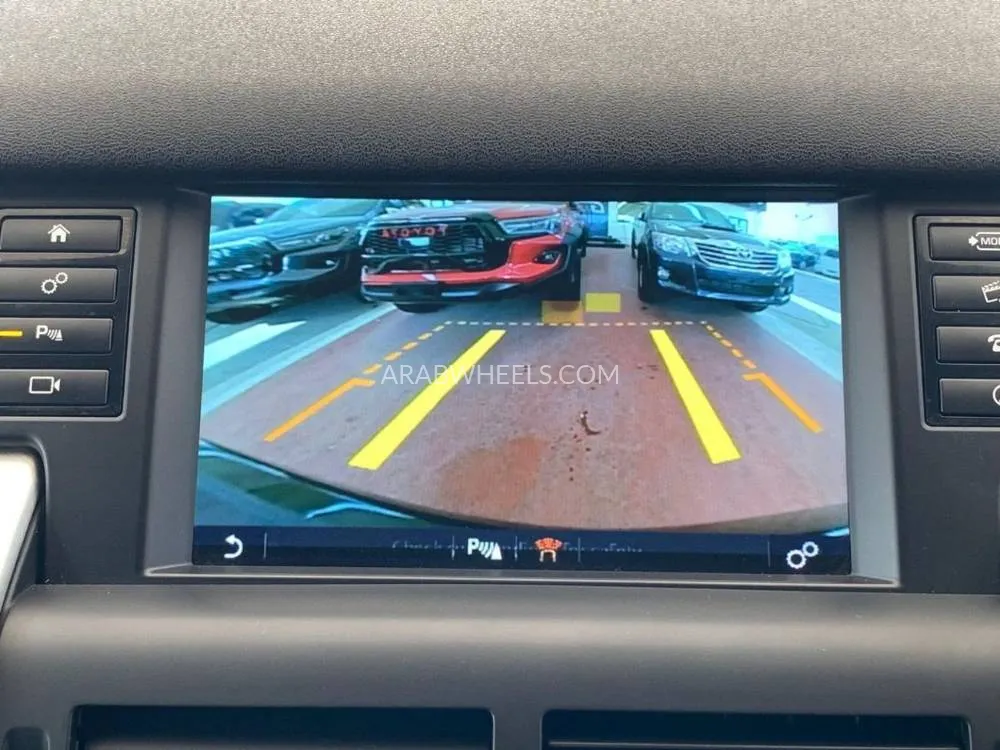 Land Rover Discovery 2016 for Sale in Dubai Image-23