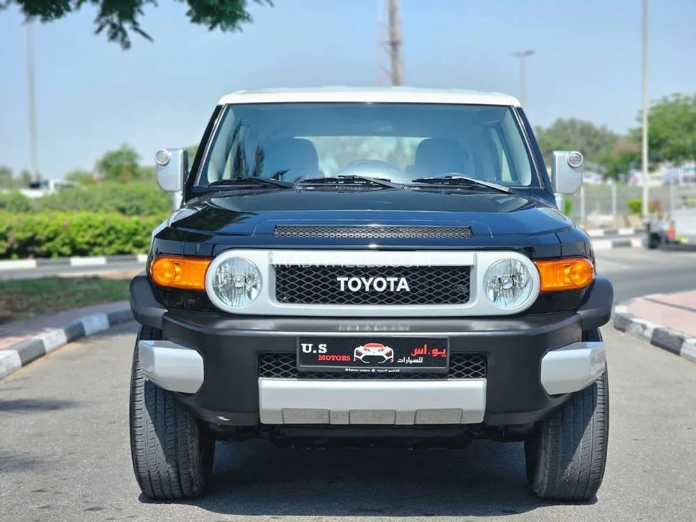 Toyota FJ Cruiser 2023 for Sale in Dubai Image-2