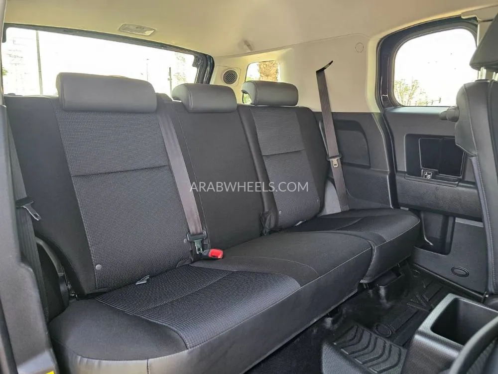 Toyota FJ Cruiser 2023 for Sale in Dubai Image-11