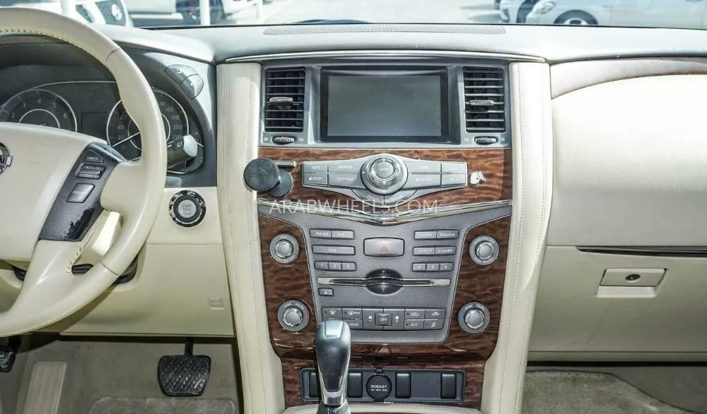 نيسان باترول 2014 for Sale in الشارقة Image-6