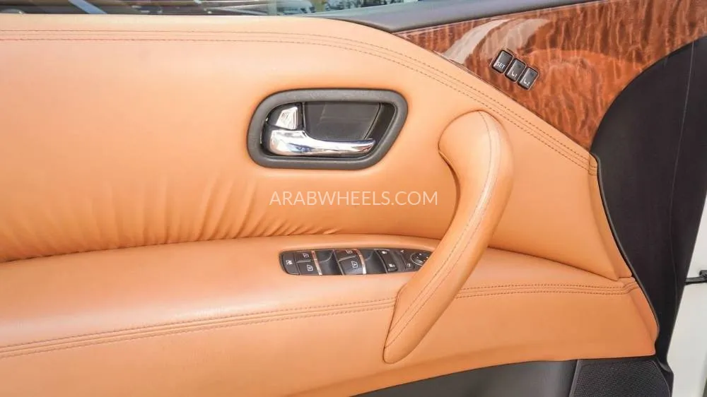 Nissan Patrol 2015 for Sale in Sharjah Image-9