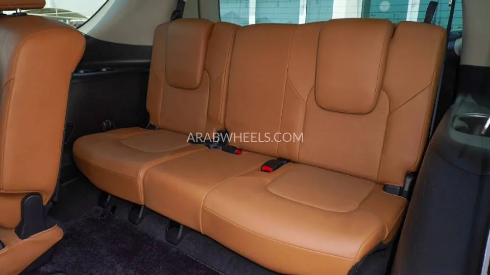 Nissan Patrol 2015 for Sale in Sharjah Image-11