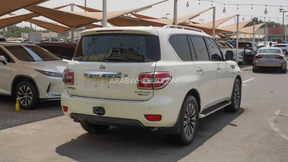 Nissan Patrol 2015 for Sale in Sharjah Image-17