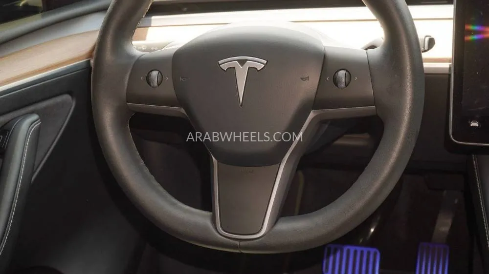 Tesla Model Y 2022 for Sale in Sharjah Image-5