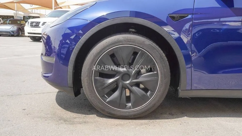 Tesla Model Y 2022 for Sale in Sharjah Image-17