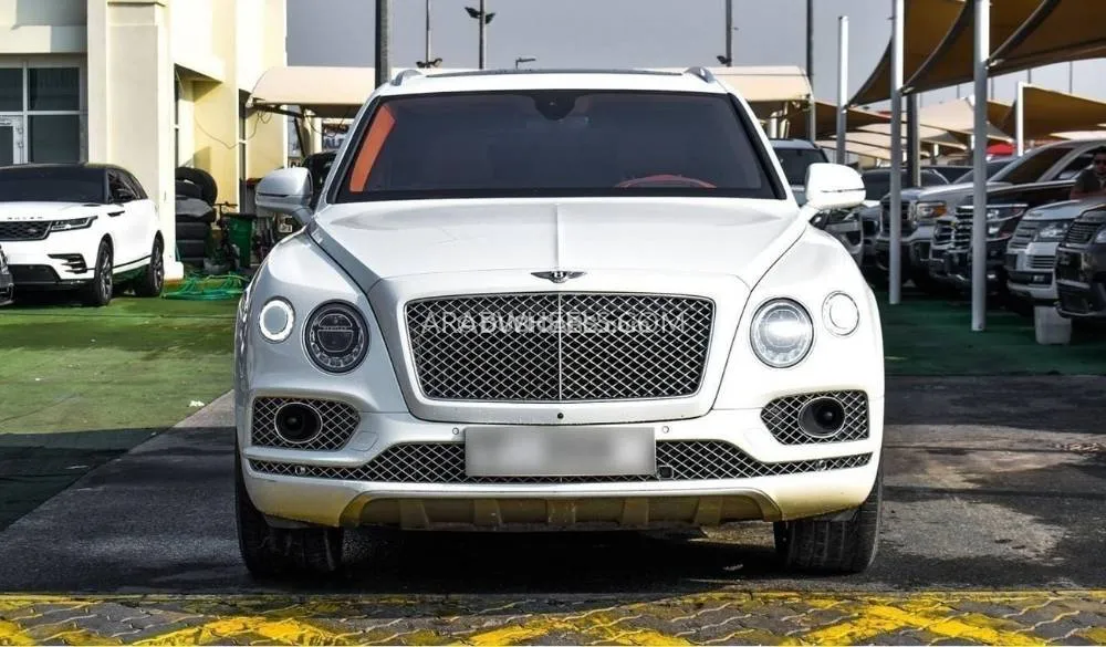 Bentley Bentayga 2017 for Sale in Sharjah Image-2