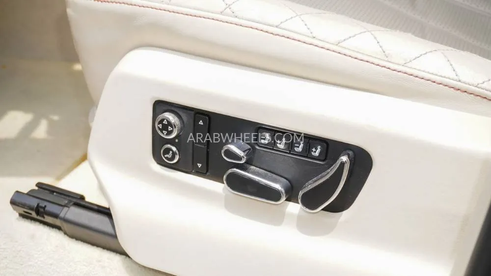 Bentley Bentayga 2017 for Sale in Sharjah Image-9