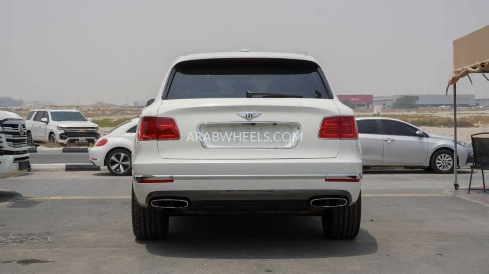 Bentley Bentayga 2017 for Sale in Sharjah Image-16