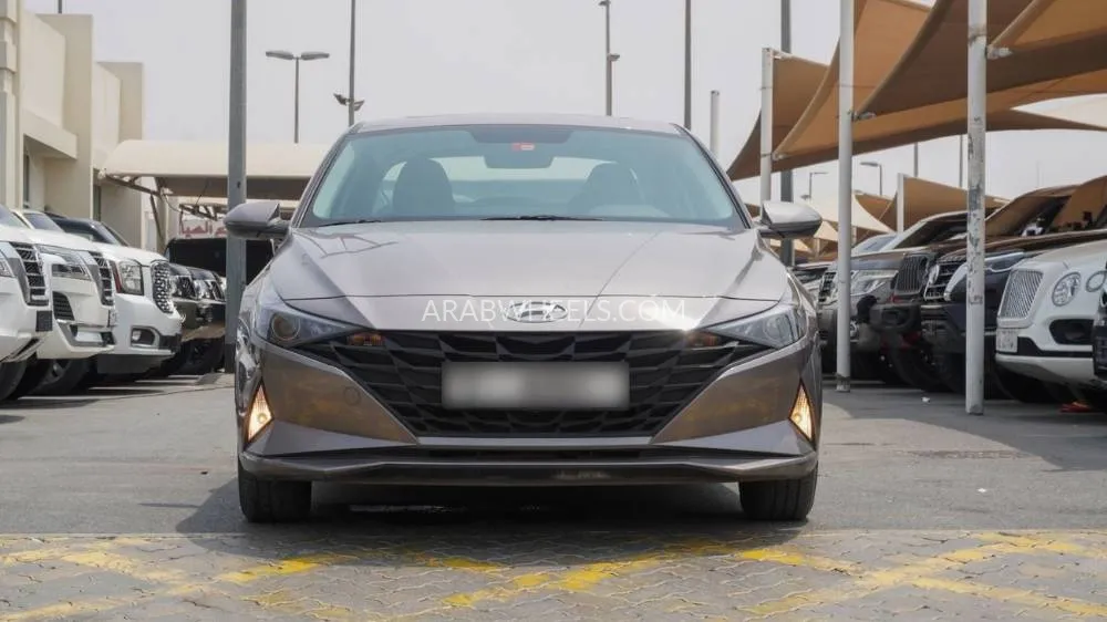 Hyundai Elantra 2023 for Sale in Sharjah Image-2