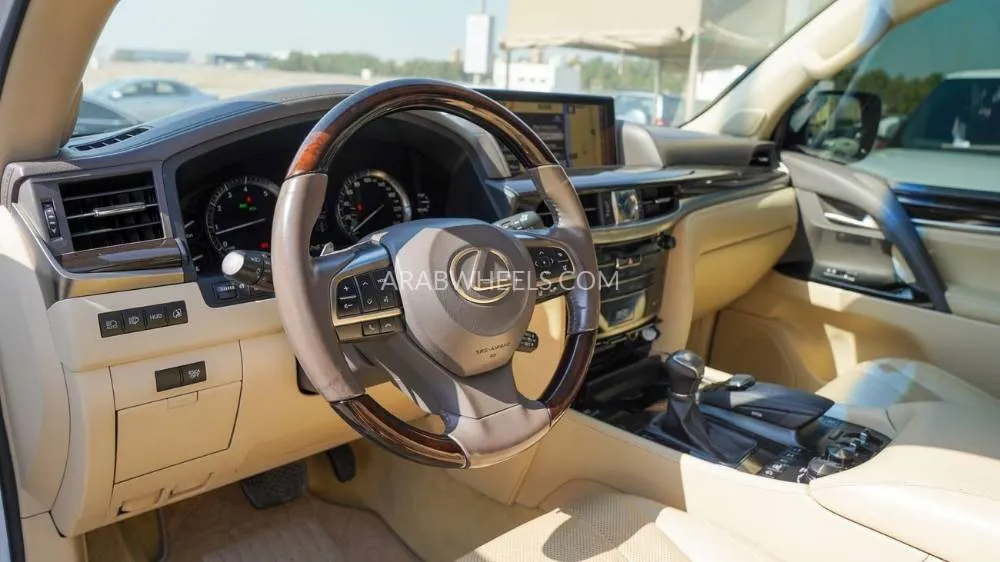 Lexus LX 2016 for Sale in Sharjah Image-4