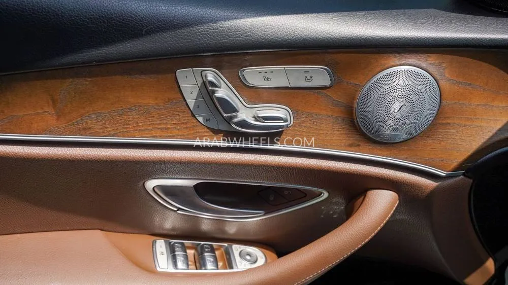 Mercedes Benz E Class 2018 for Sale in Sharjah Image-9