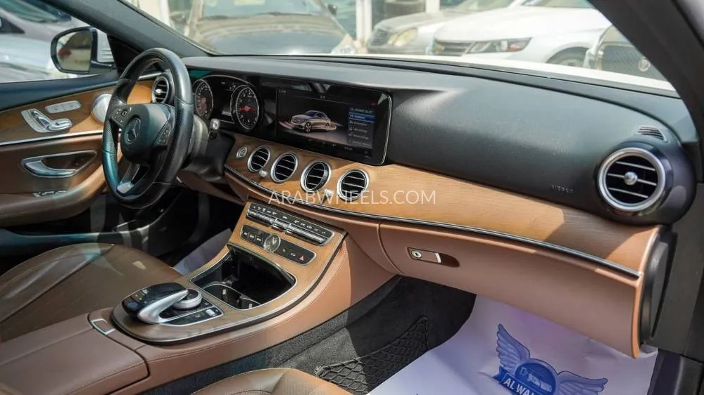 Mercedes Benz E Class 2018 for Sale in Sharjah Image-10