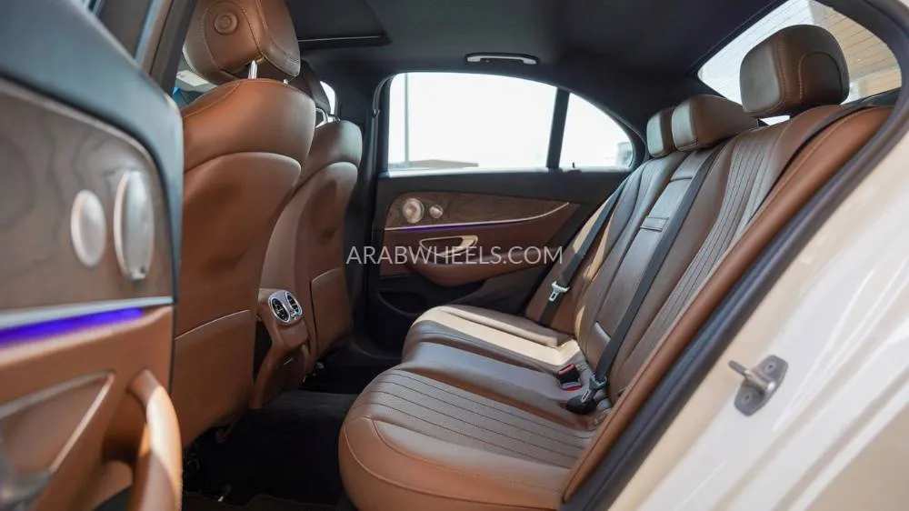 Mercedes Benz E Class 2018 for Sale in Sharjah Image-12