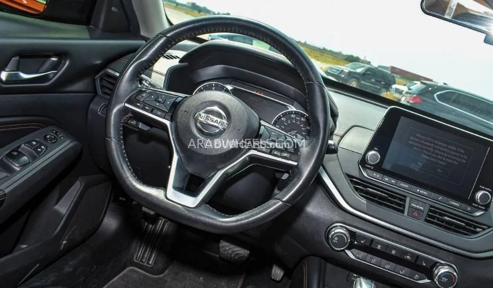 نيسان التيما 2020 for Sale in الشارقة Image-9