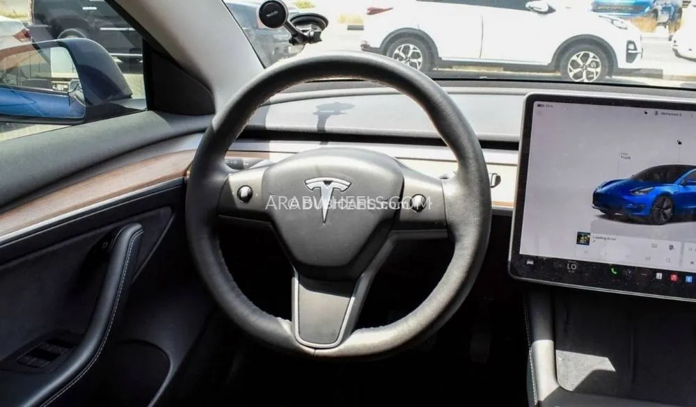 Tesla Model 3 2022 for Sale in Sharjah Image-11