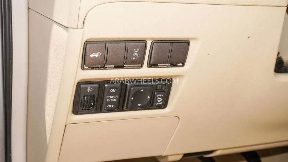 Nissan Patrol 2012 for Sale in Sharjah Image-7