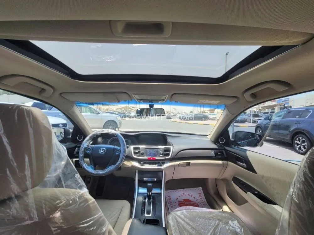 Honda Accord 2015 for Sale in Sharjah Image-11