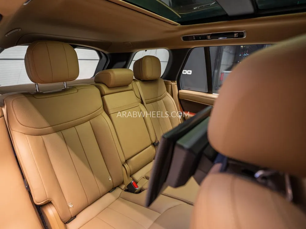 Land Rover Range Rover 2023 for Sale in Dubai Image-11