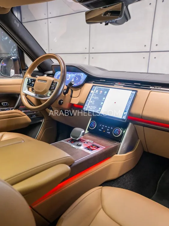 Land Rover Range Rover 2023 for Sale in Dubai Image-9