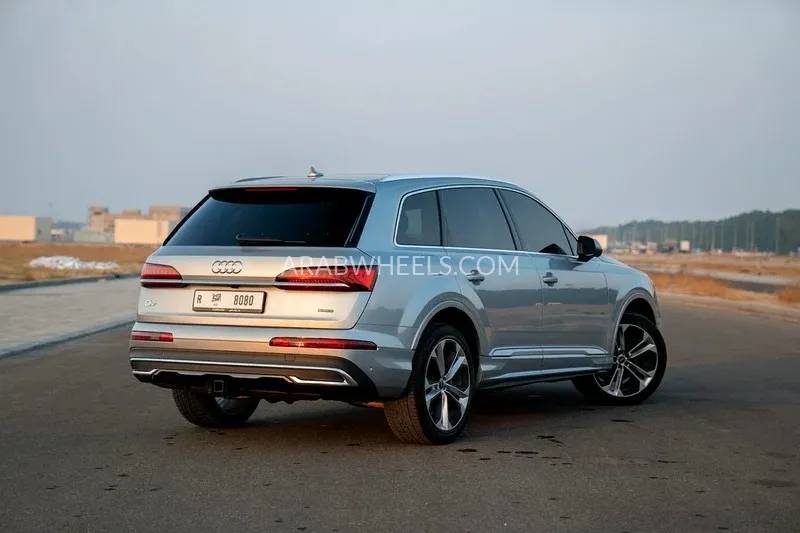 Audi Q7 2023 for Sale in Dubai Image-12