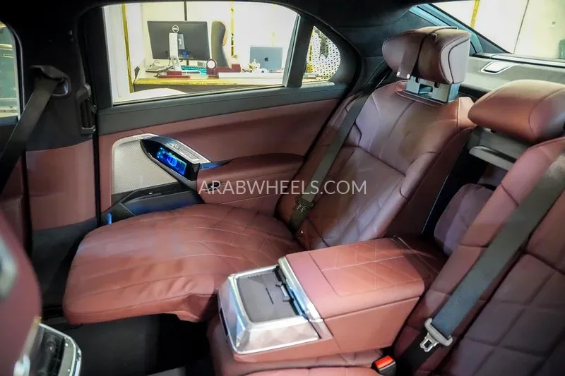 BMW 7 series 2025 for Sale in Sharjah Image-2