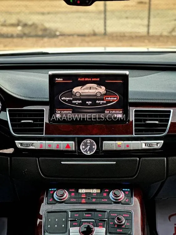 Audi A8 2014 for Sale in Abu Dhabi Image-9