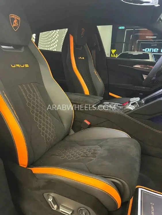 Lamborghini Urus 2024 for Sale in Dubai Image-7