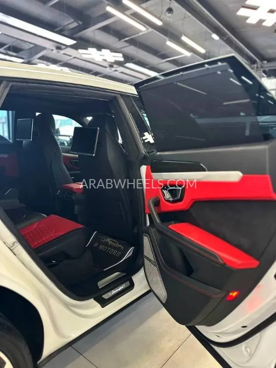 Lamborghini Urus 2021 for Sale in Dubai Image-4