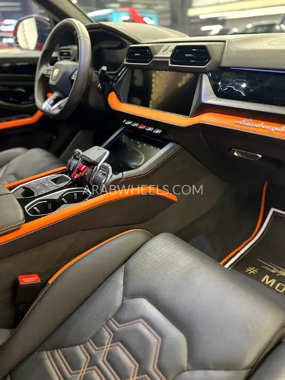 Lamborghini Urus 2025 for Sale in Dubai Image-9